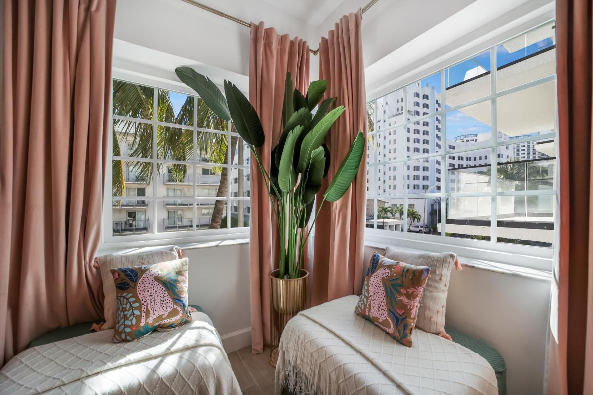 Ocean Spray Hotel Miami Beach Ngoại thất bức ảnh