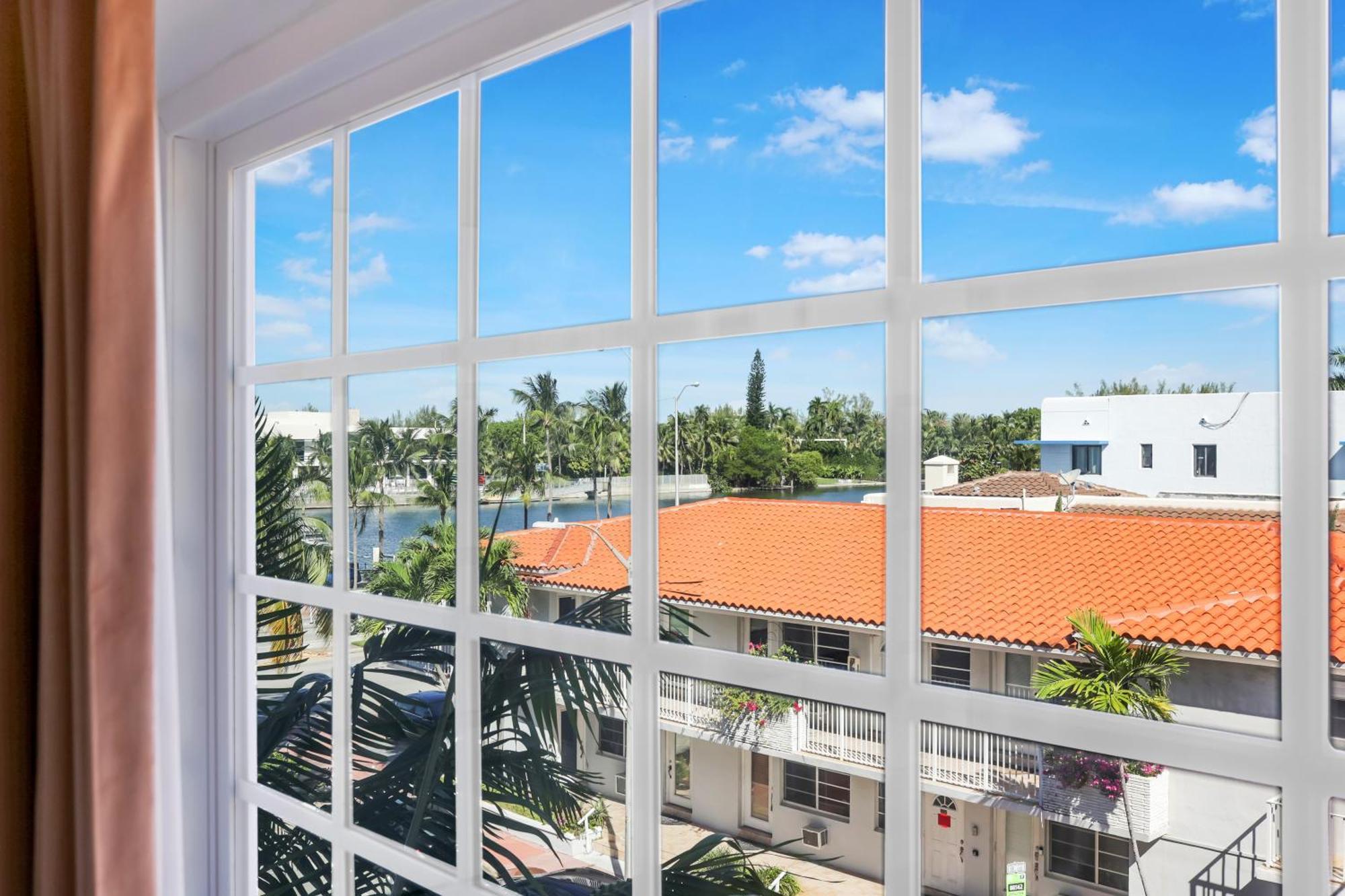 Ocean Spray Hotel Miami Beach Ngoại thất bức ảnh